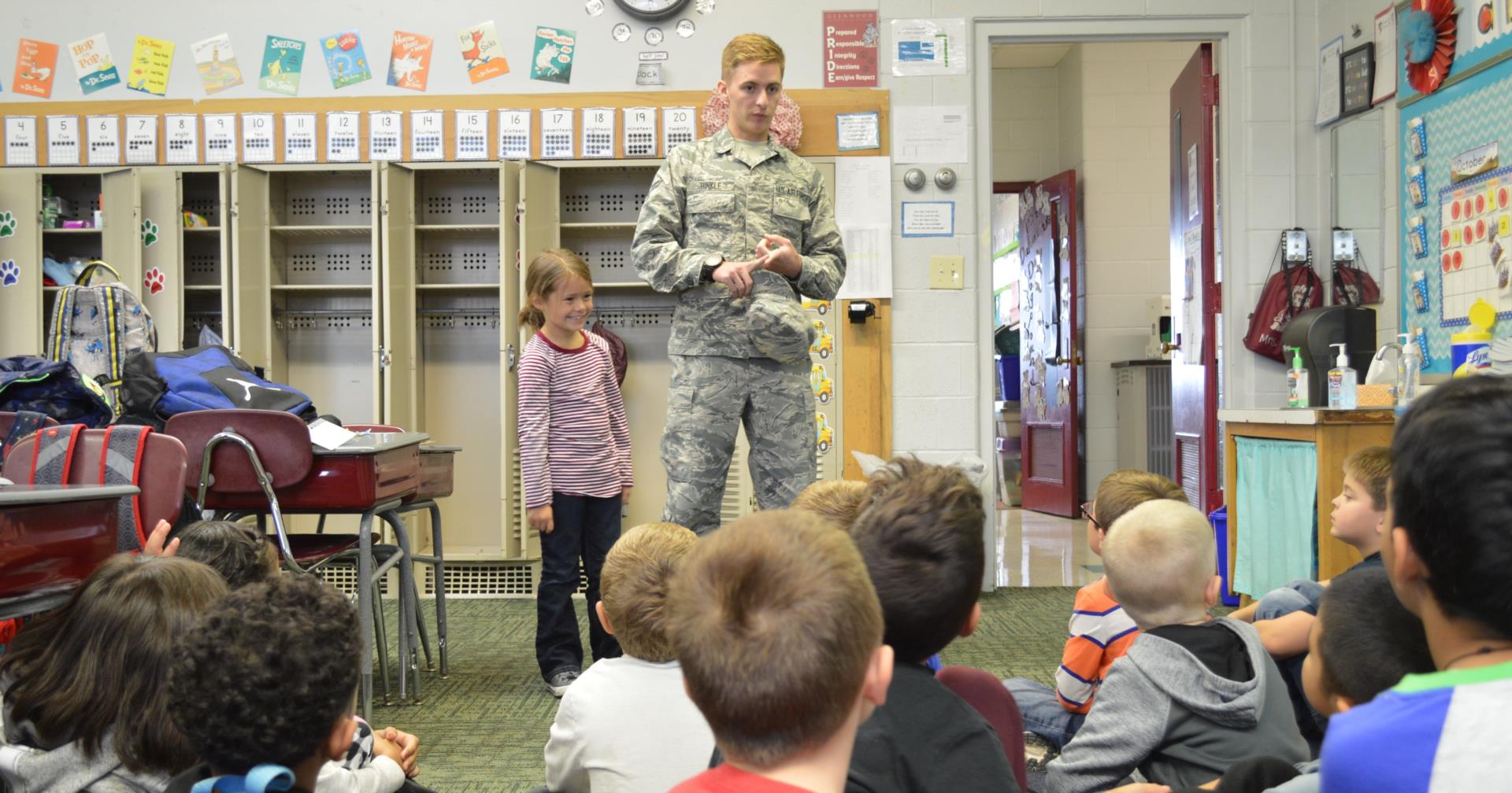 Air Force Member visiting Glenwood Elementary class.