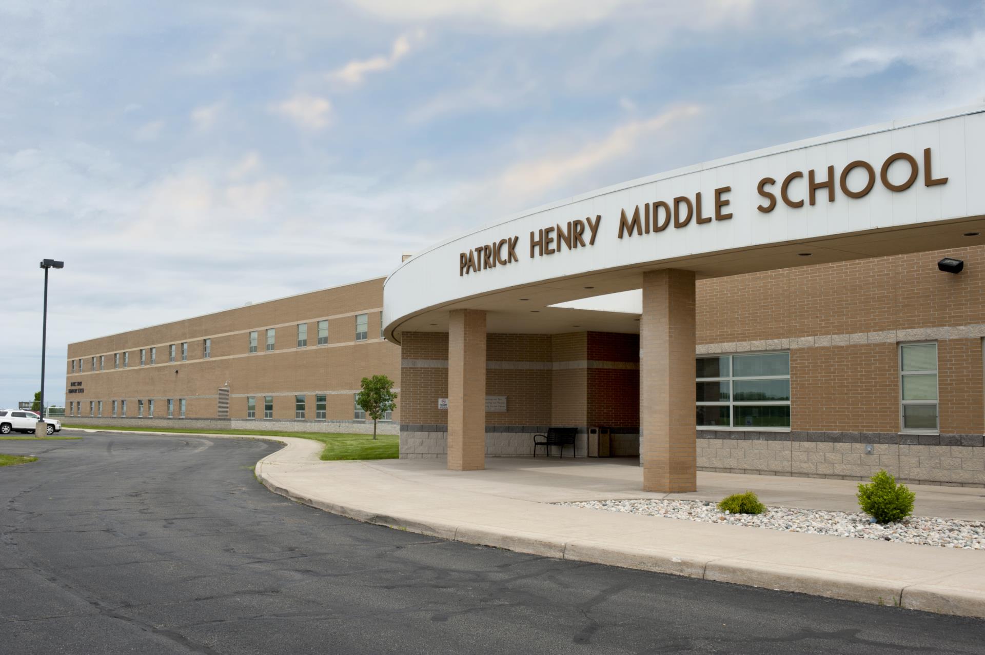 Patrick Henry Middle School Entrance